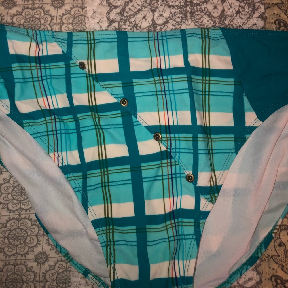 Deb Womans 22 bikini bottoms